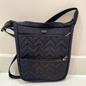 Super Nice !  LUG Black Crossbody !!